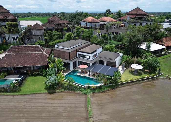 Villa Cakra - 4 Bedroom Luxury Villa With Infinity Pool And Paddy Field View Ubud